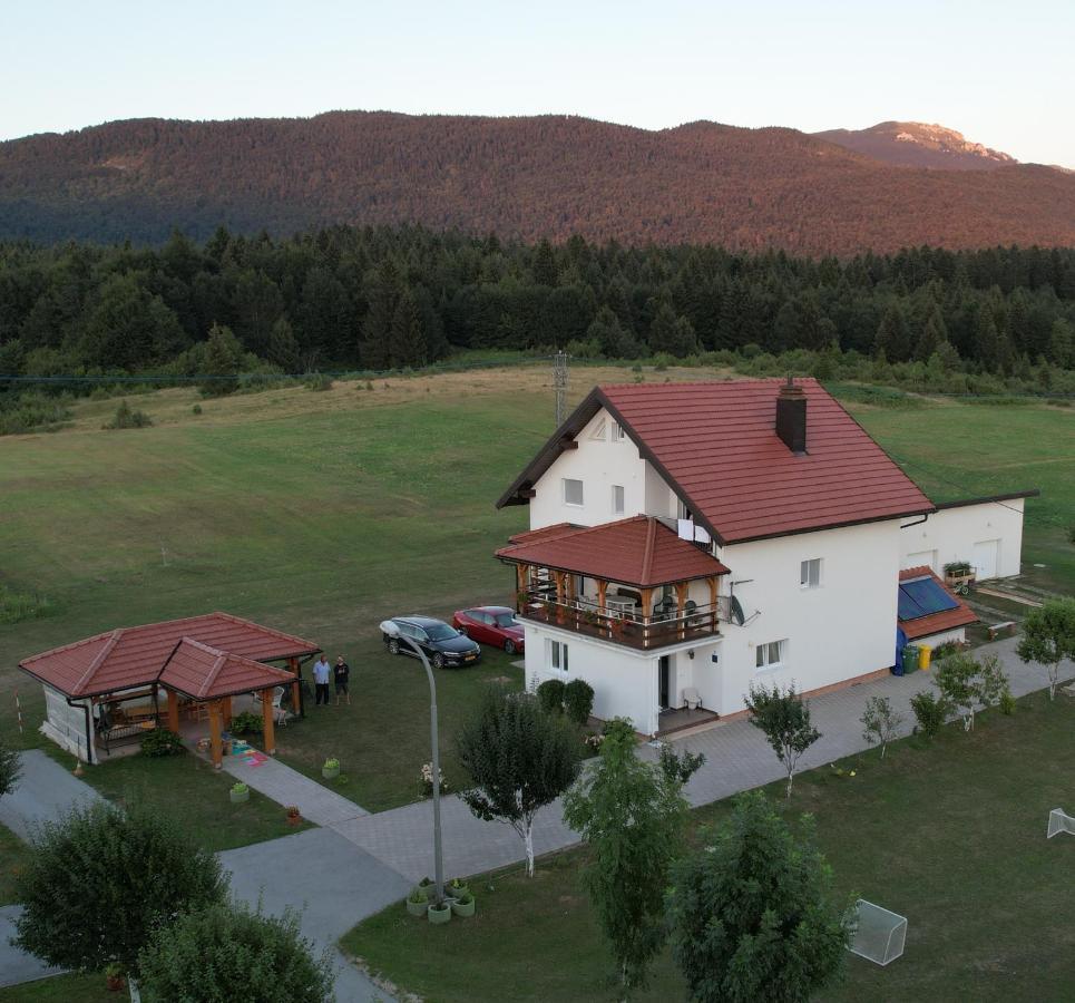 House Pljesevica Hotel พลิตวิชกา เยเซรา ภายนอก รูปภาพ