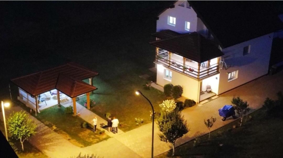 House Pljesevica Hotel พลิตวิชกา เยเซรา ภายนอก รูปภาพ