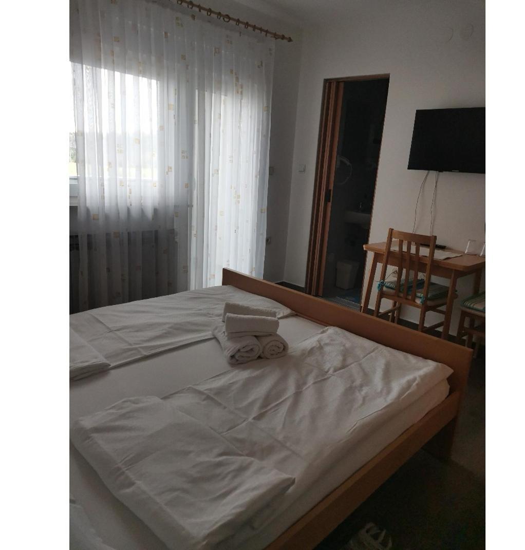 House Pljesevica Hotel พลิตวิชกา เยเซรา ห้อง รูปภาพ